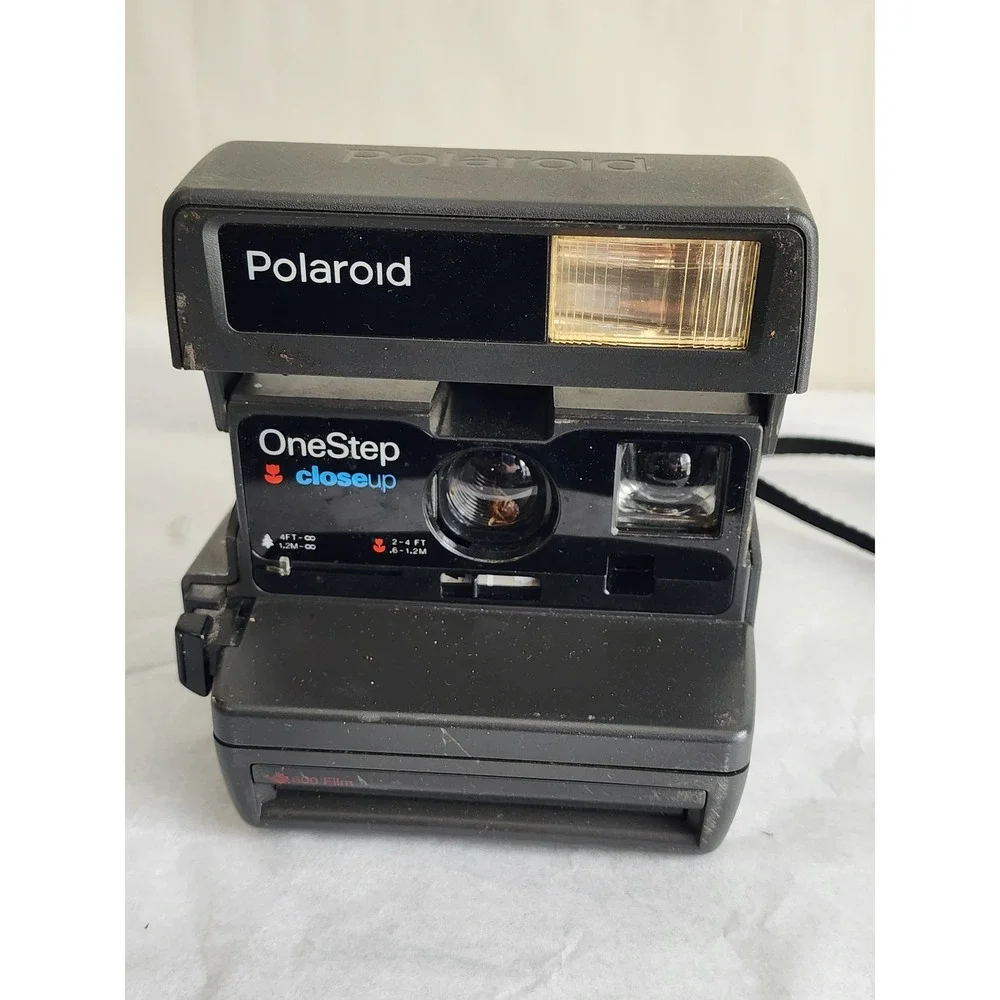 Polaroid OneStep CloseUp Instant Film Camera Vintage 600 Series Black Flash